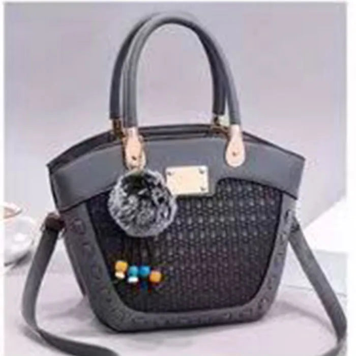 women bag use for partywear.