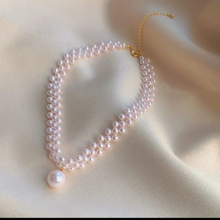 Stylish pearl choker for Girls